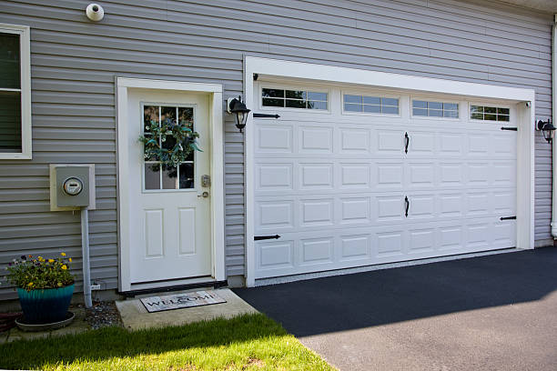 24/7 Emergency Garage Door Panel Replacement experts in Myrtle Grove, NC